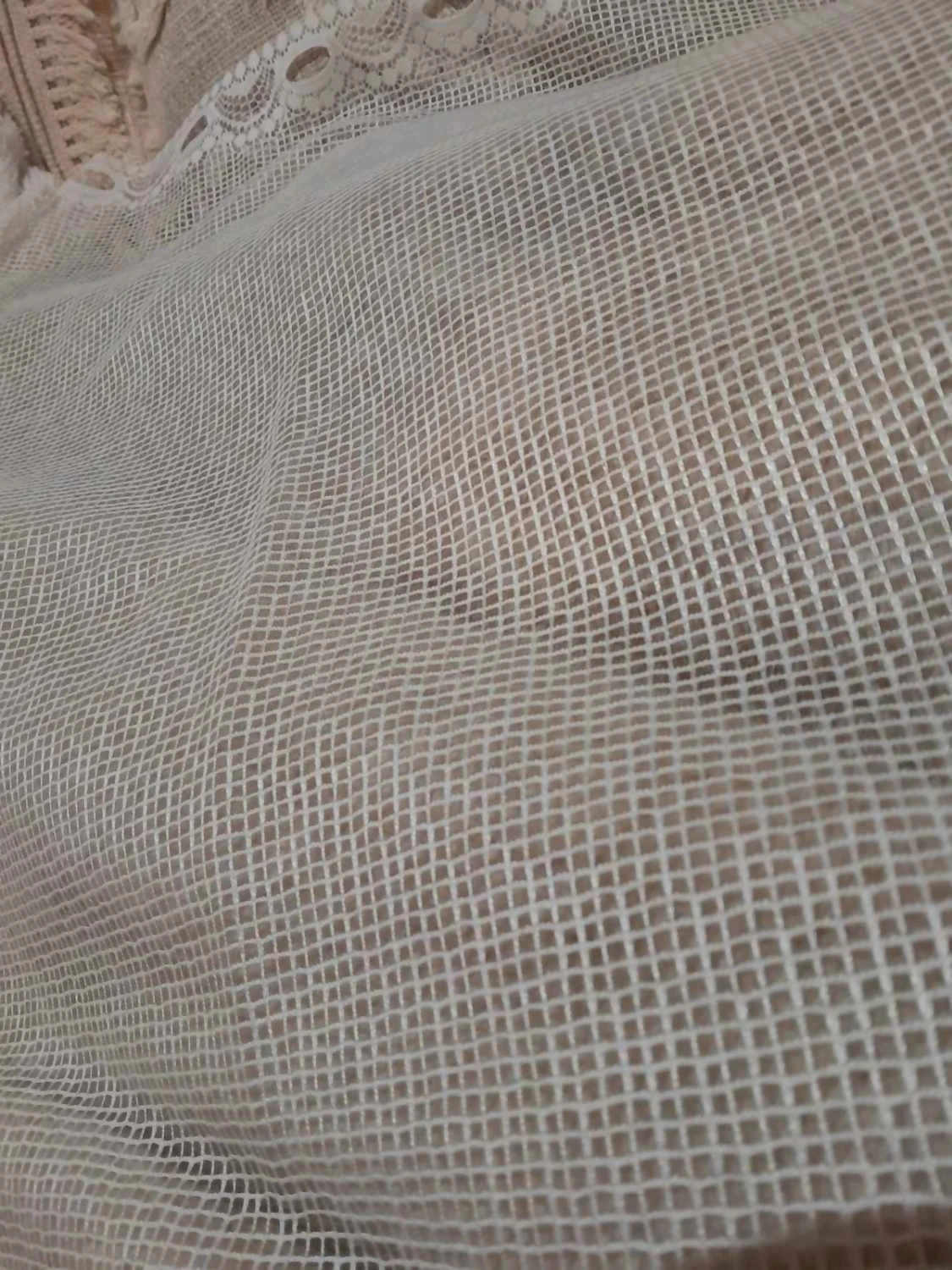 Cortina longa, voile de corujinhas na cor branca, mede 0,95cm X 145cm – photo 9